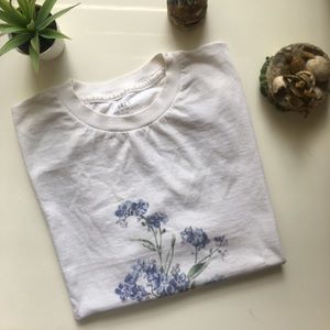 Brandy Melville flower t shirt